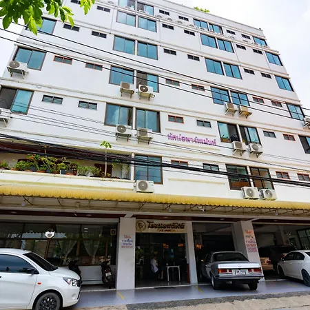 Tat Hotel