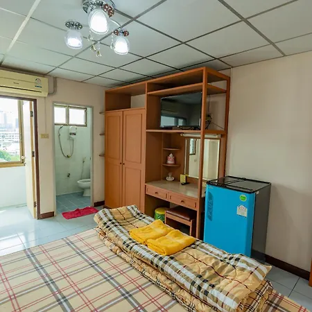 Tat Hotel